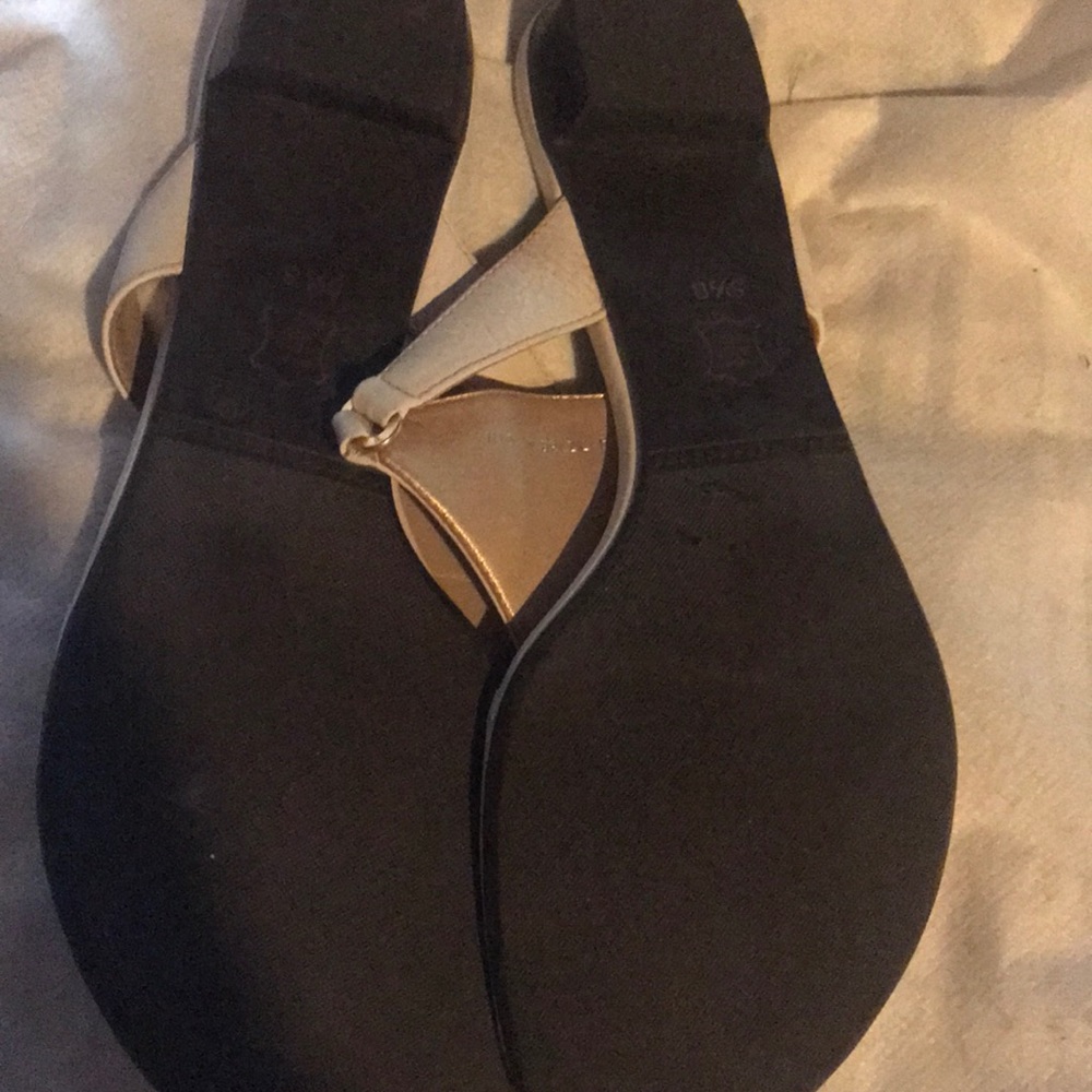 Talbots soft white leather sandals - Picture 2 of 2